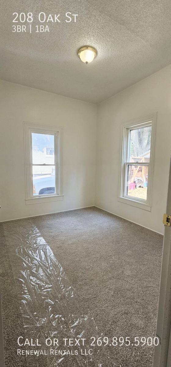 House for rent at 208 Oak St, Dowagiac, MI 49047