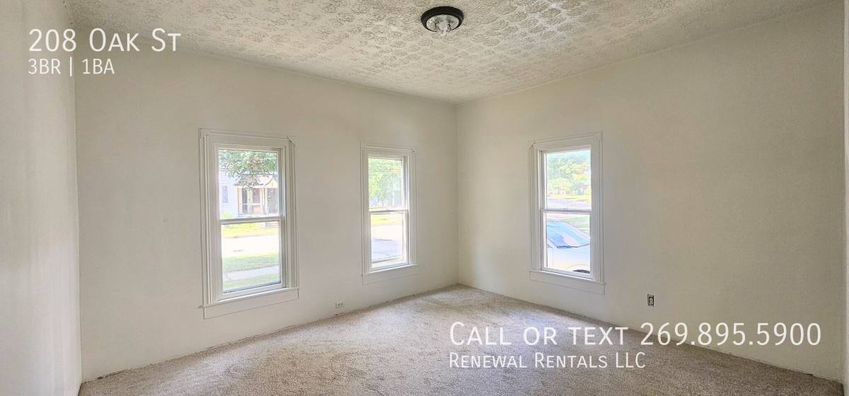 House for rent at 208 Oak St, Dowagiac, MI 49047