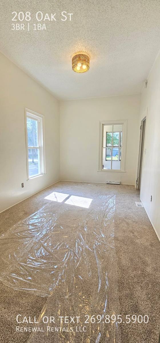 House for rent at 208 Oak St, Dowagiac, MI 49047