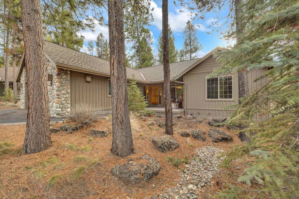 House for rent at 9 Wallowa Lane, Bend, OR 97707