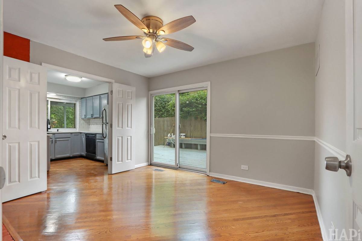 House for rent at 1540, N Pepper Tree Dr, Palatine, IL 60067