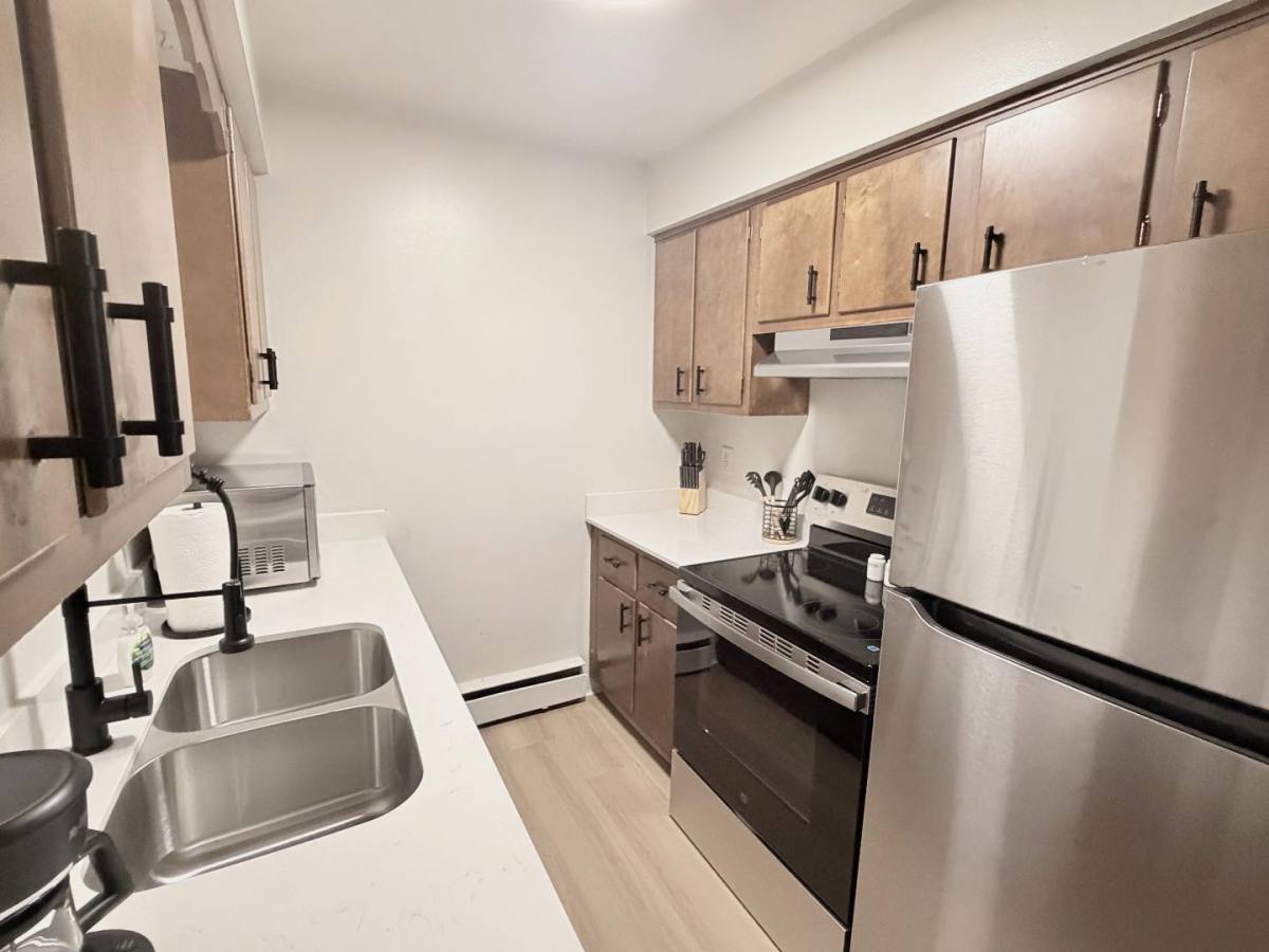 Apartment for rent at 4401 N Grand River Ave #8, Lansing, MI 48906