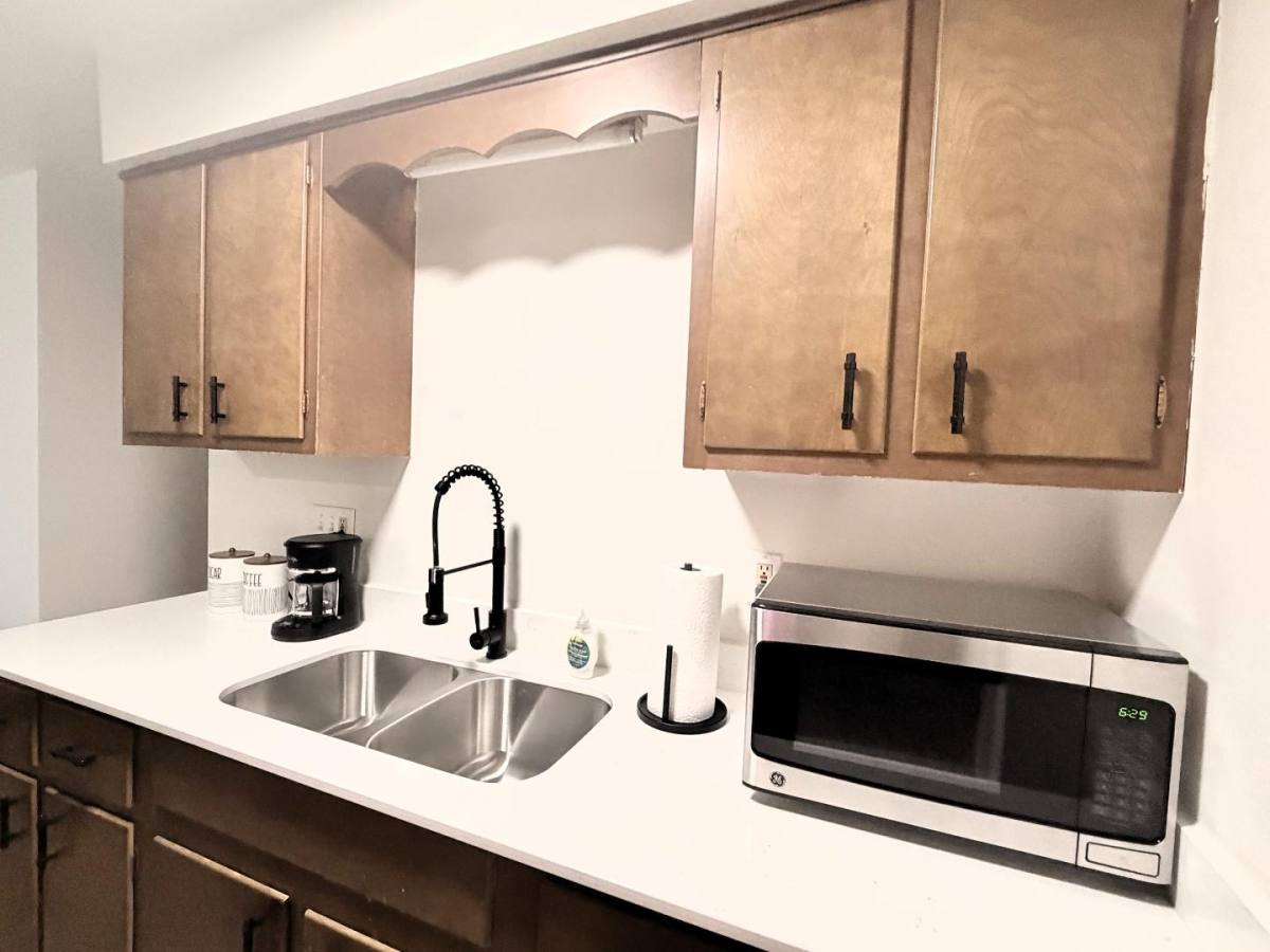 Apartment for rent at 4401 N Grand River Ave #8, Lansing, MI 48906