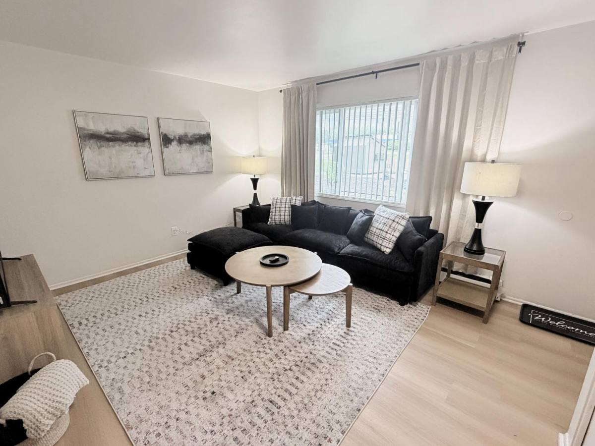 Apartment for rent at 4401 N Grand River Ave #8, Lansing, MI 48906