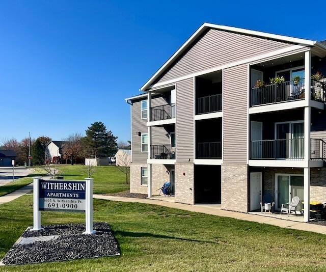 Apartment for rent at 5605 N Withershin Point #1, Peoria, IL 61615