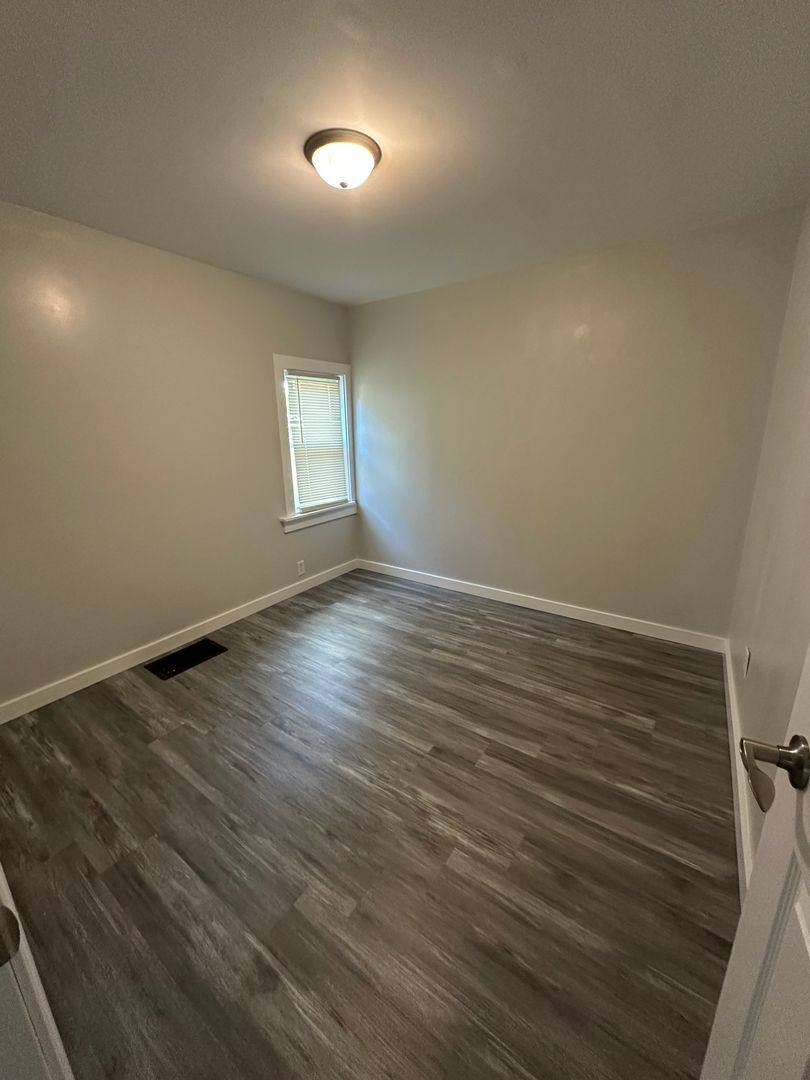 House for rent at 1547 32nd St NE, Cedar Rapids, IA 52402