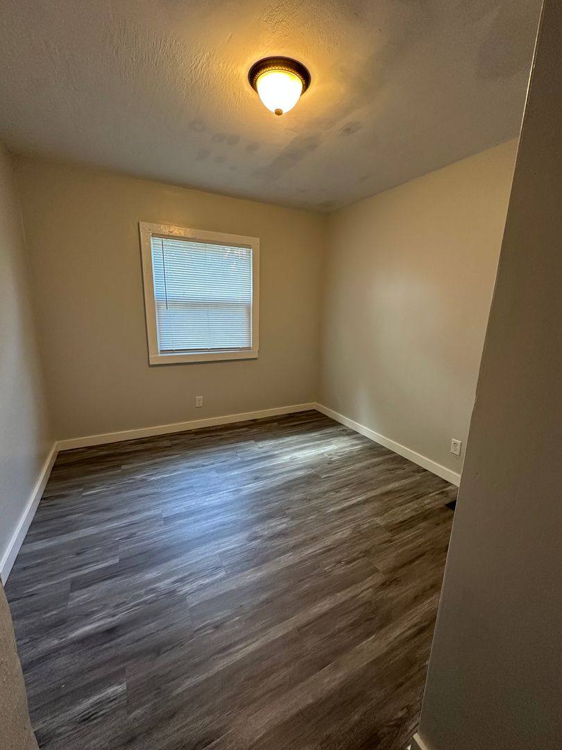 House for rent at 1547 32nd St NE, Cedar Rapids, IA 52402