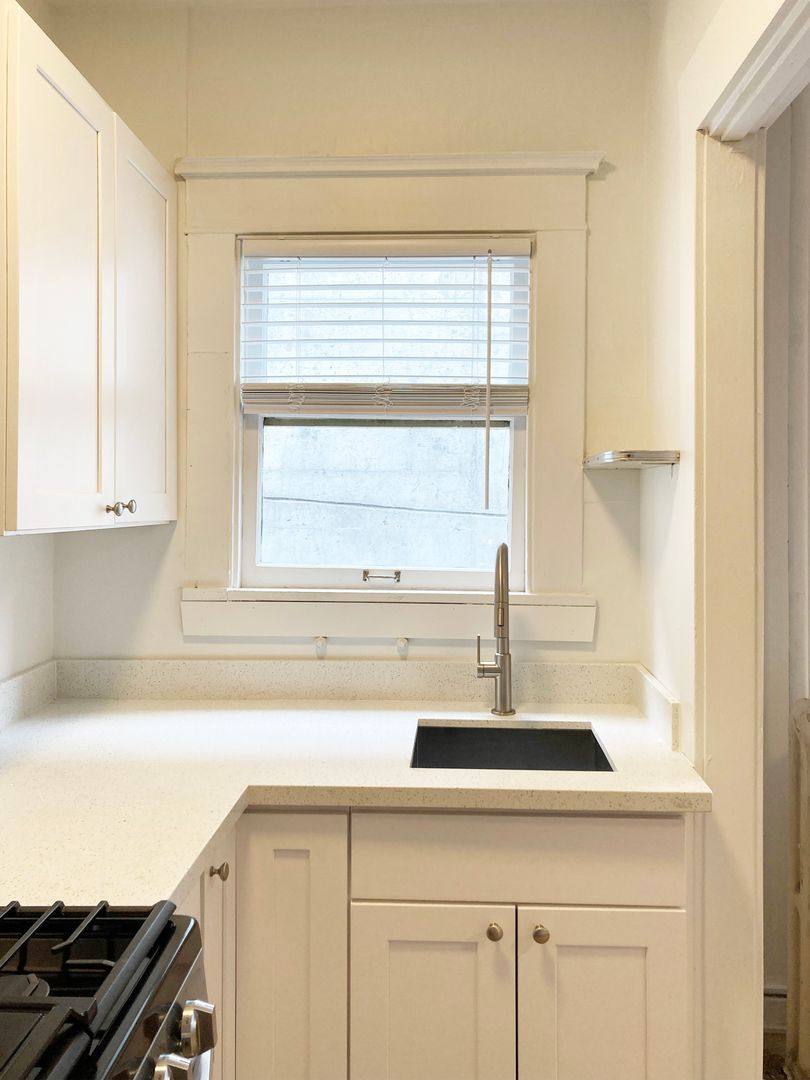 Virginian, 2014 4th Ave, Seattle, WA 98121 - Apartment for Rent - Image 7