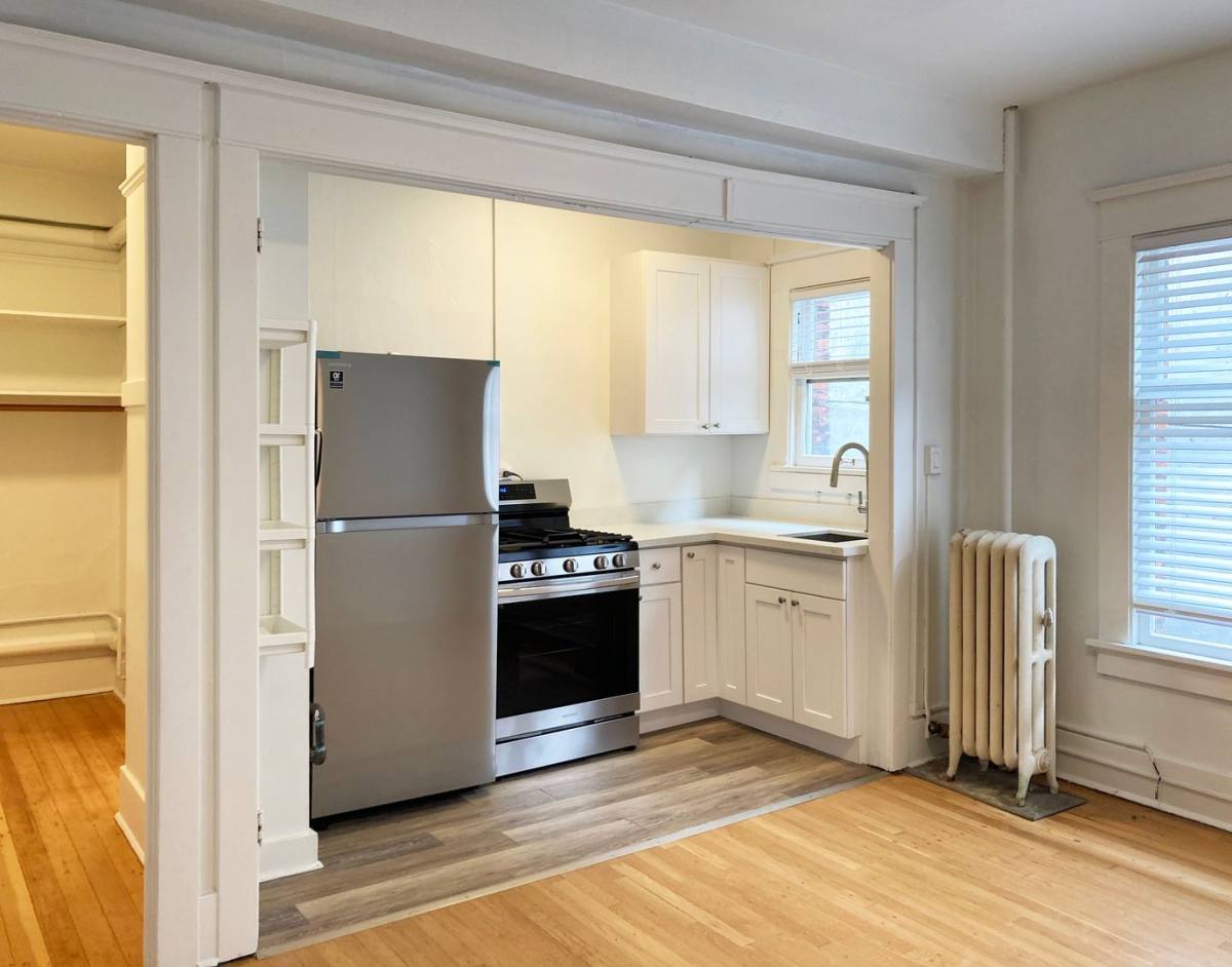Virginian, 2014 4th Ave, Seattle, WA 98121 - Apartment for Rent - Image 2