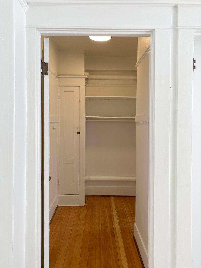 Virginian, 2014 4th Ave, Seattle, WA 98121 - Apartment for Rent - Image 9