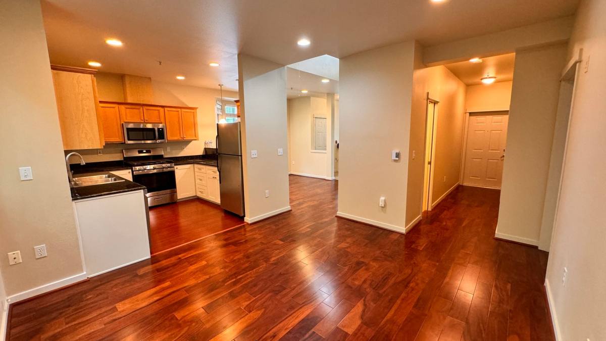 Townhouse for rent at 21246 SE 42nd Place, Issaquah, WA 98029