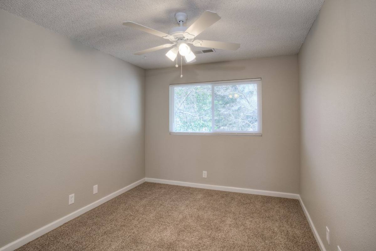Townhouse for rent at 52 Tara Terrace, Chico, CA 95973