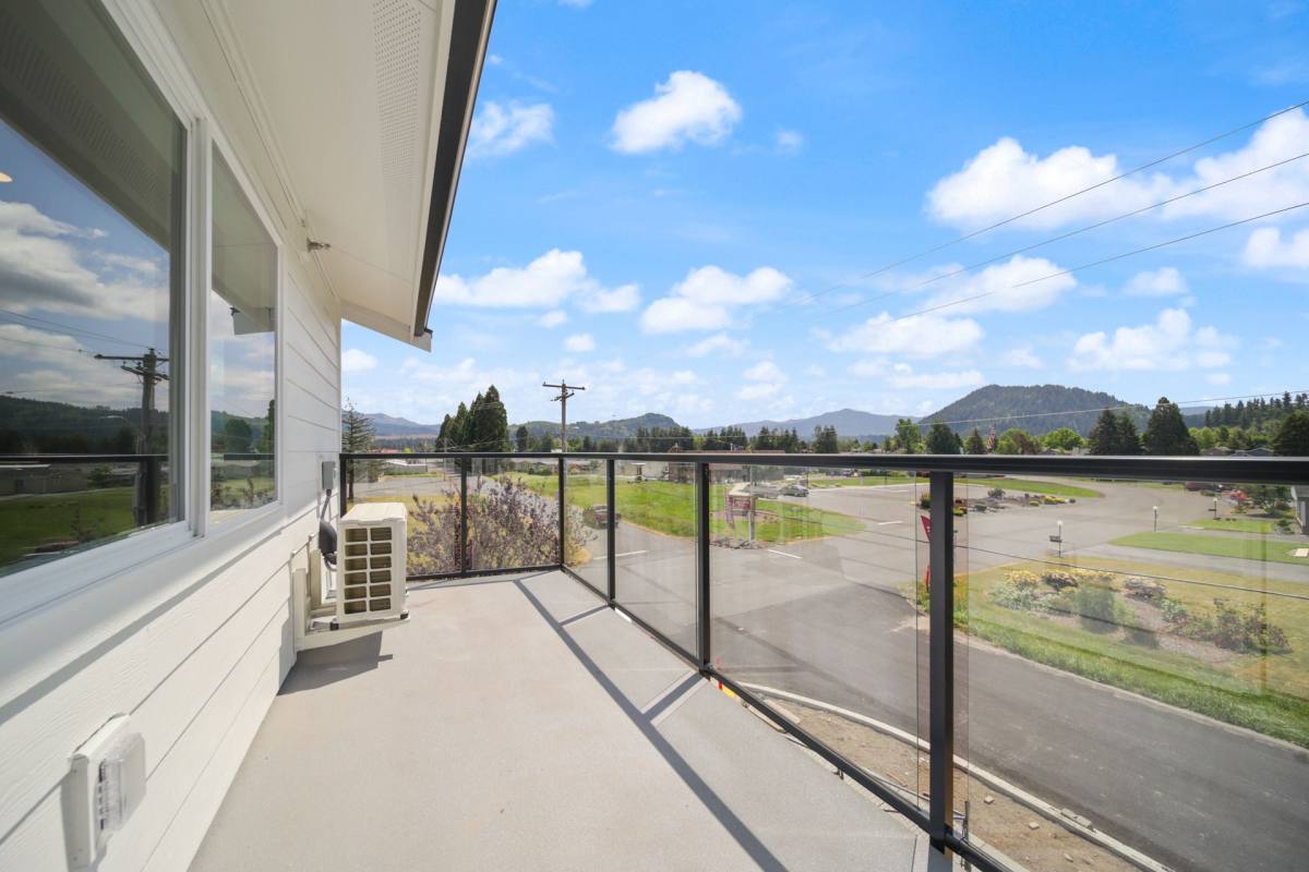 Apartment for rent at 820 Mountain Villa Dr, Enumclaw, WA 98022