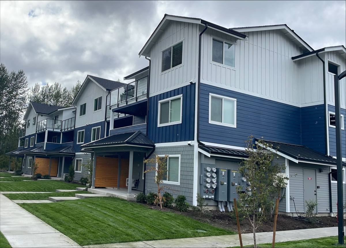 Apartment for rent at 820 Mountain Villa Dr, Enumclaw, WA 98022