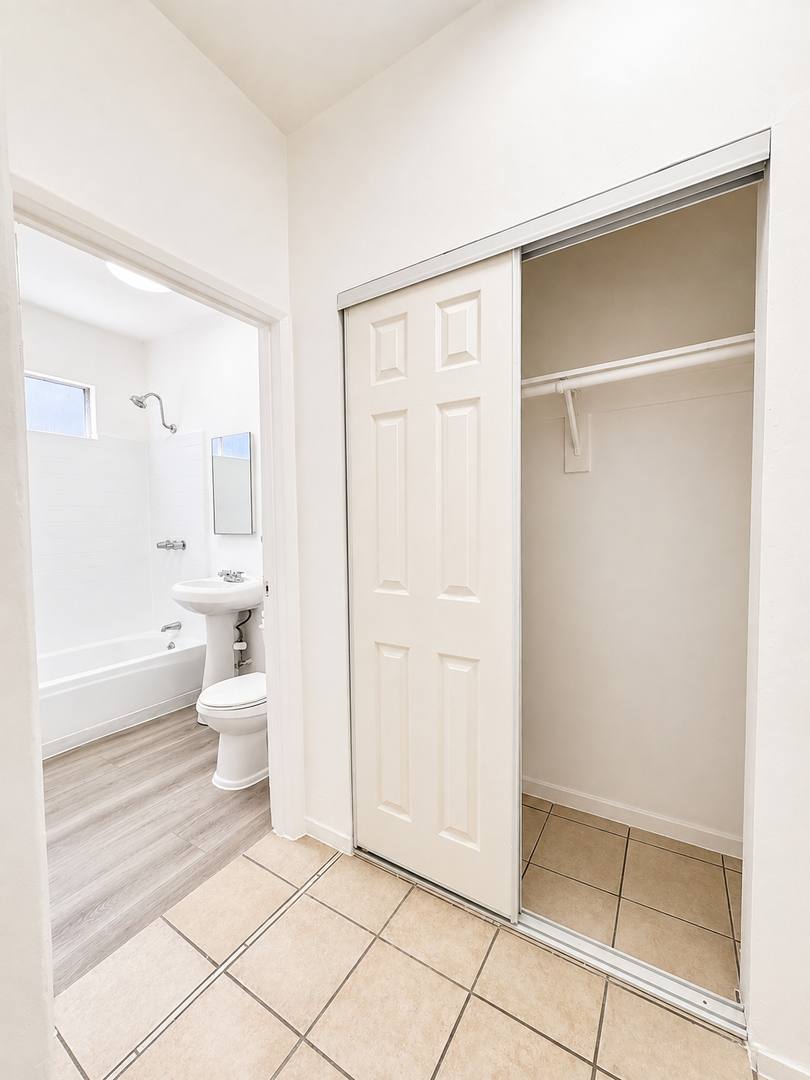 Apartment for rent at 440 S Bonnie Brae St, Los Angeles, CA 90057