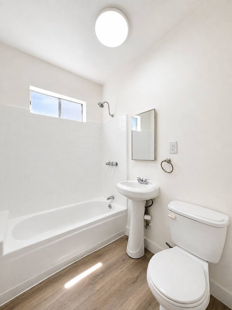 Apartment for rent at 440 S Bonnie Brae St, Los Angeles, CA 90057