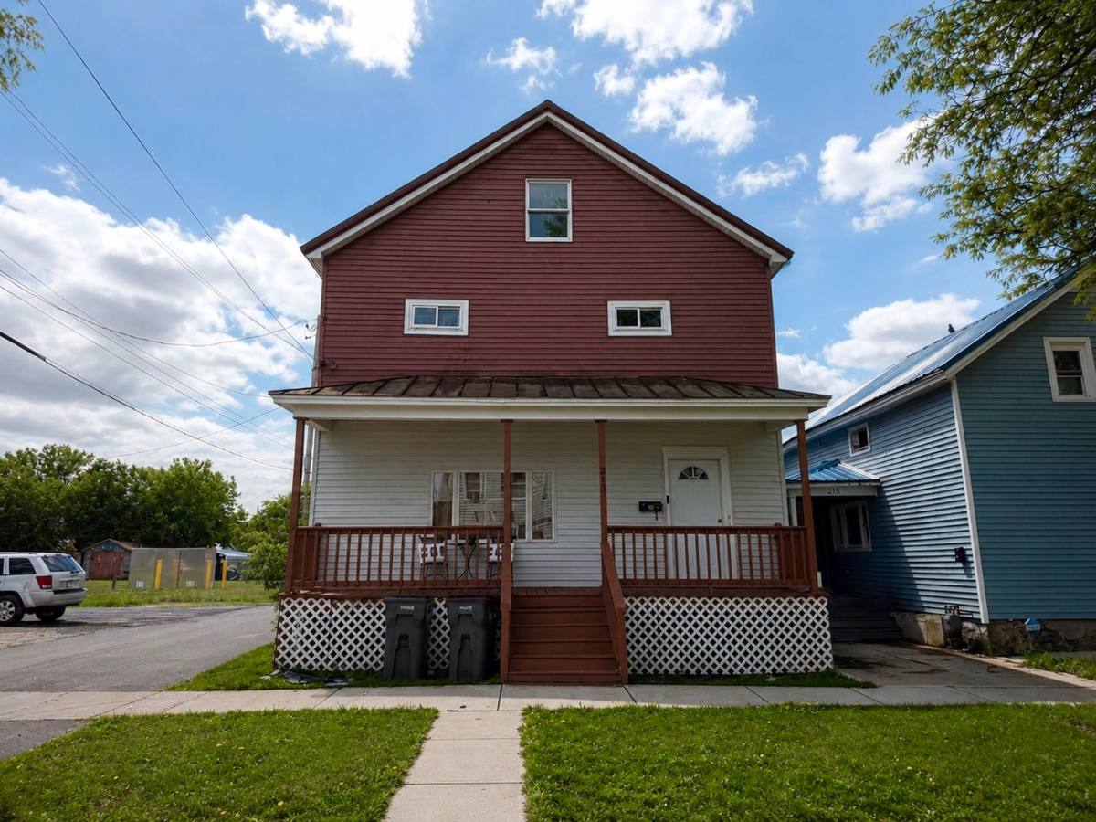 Apartment for rent at 213 Depeyster St, Rome, NY 13440