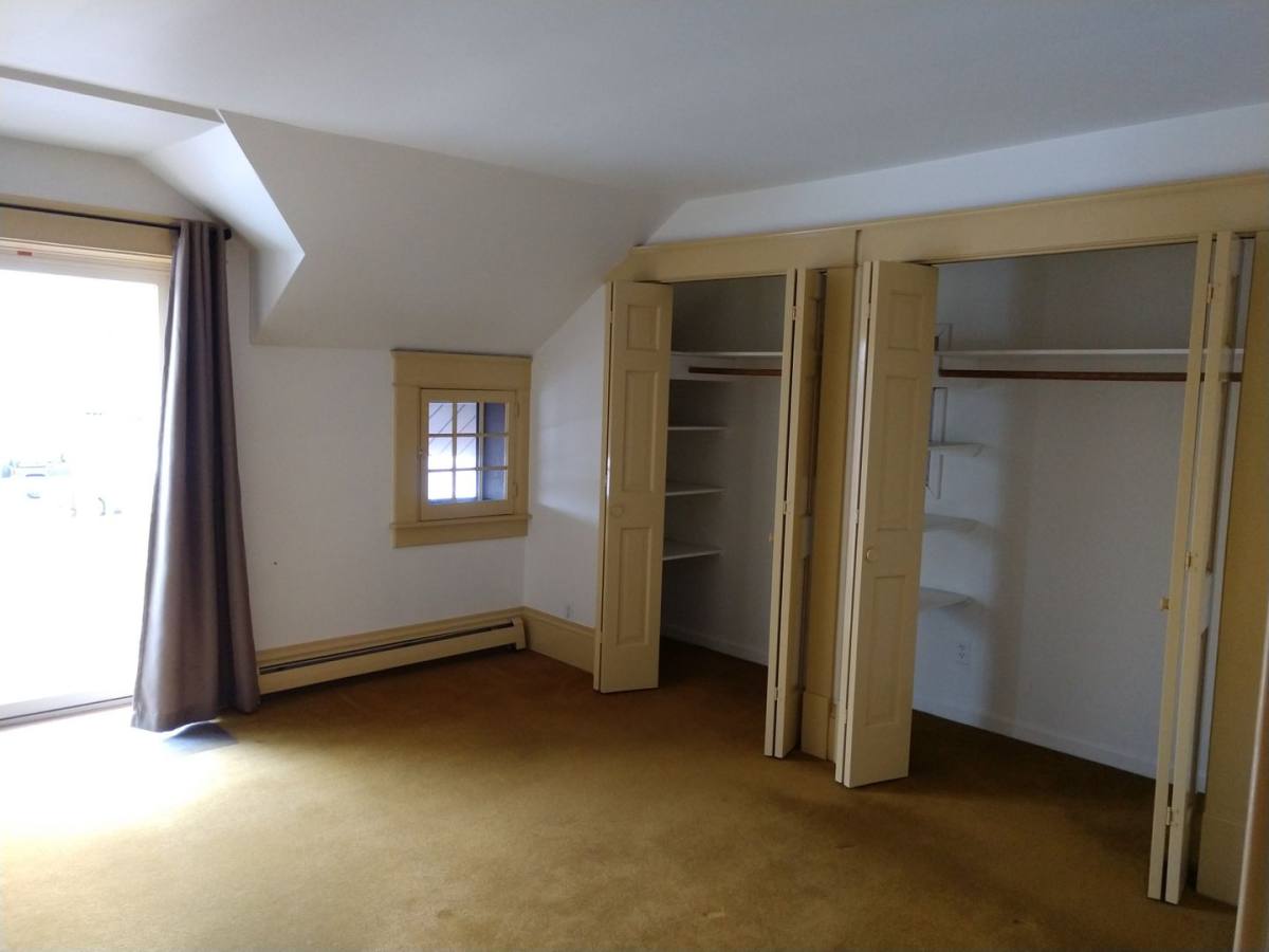 House for rent at 206 W Clinton St, Goshen, IN 46526