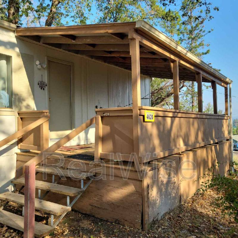 House for rent at 4620 Redwood Ave, Grants Pass, OR 97527
