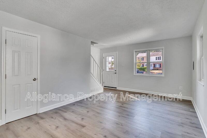 House for rent at 5809 Fifer Dr, Alexandria, VA 22303