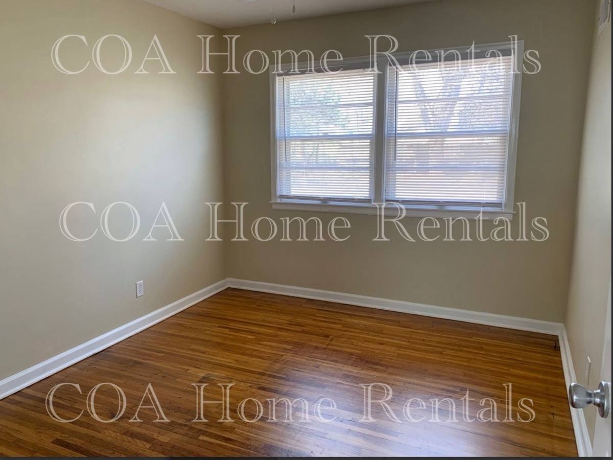 House for rent at 7308 E Castle, Wichita, KS 67207