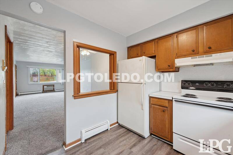 Apartment for rent at 3310 Arlington Ave #8, Toledo, OH 43614