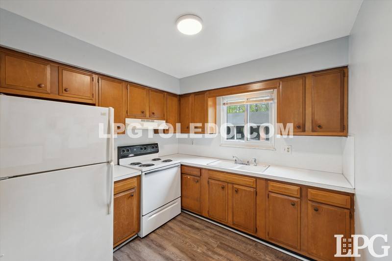 Apartment for rent at 3310 Arlington Ave #8, Toledo, OH 43614