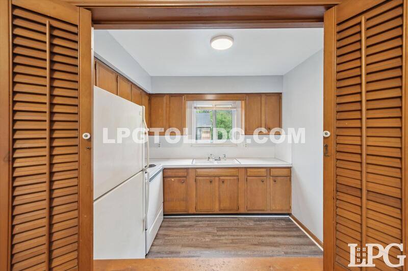 Apartment for rent at 3310 Arlington Ave #8, Toledo, OH 43614