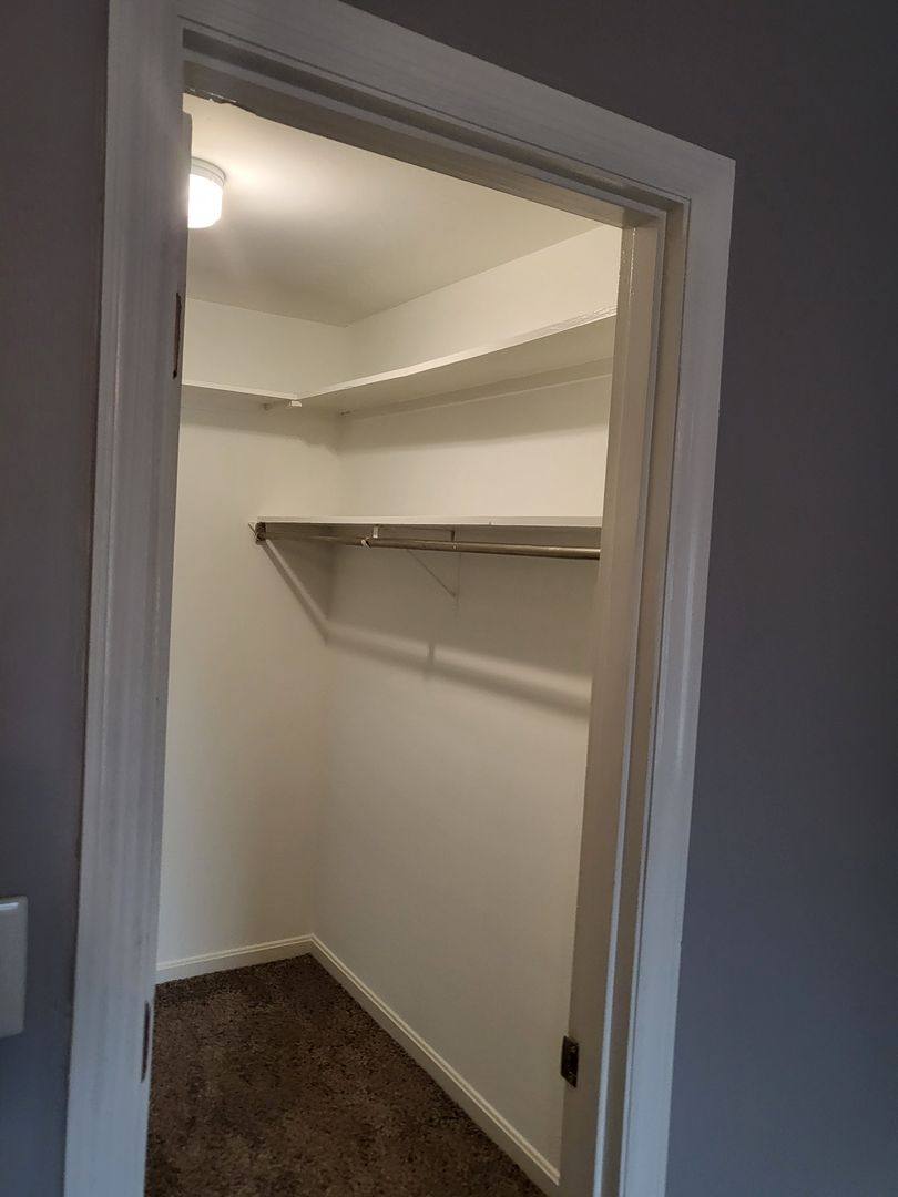 Apartment for rent at 828 Sunset Ave, Evansville, IN 47713