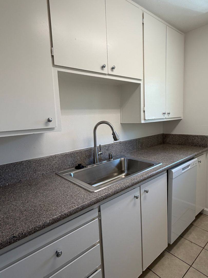 Condo for rent at 6516 Bremen Dr, Citrus Heights, CA 95621
