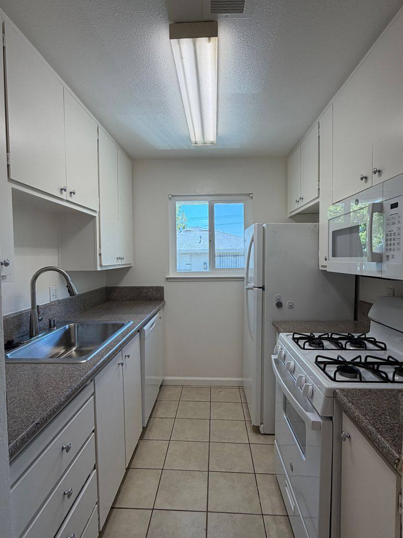 Condo for rent at 6516 Bremen Dr, Citrus Heights, CA 95621