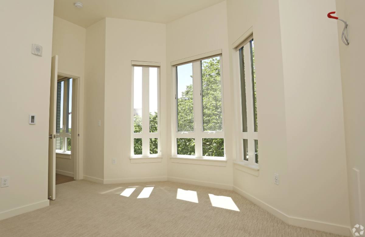 Apartment for rent at 1115 SW Market St, Portland, OR 97201