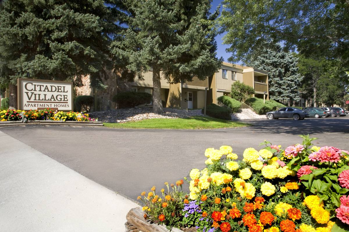 Apartment for rent at Citadel Village, 913 N Chelton Rd, Colorado Springs, CO 80909