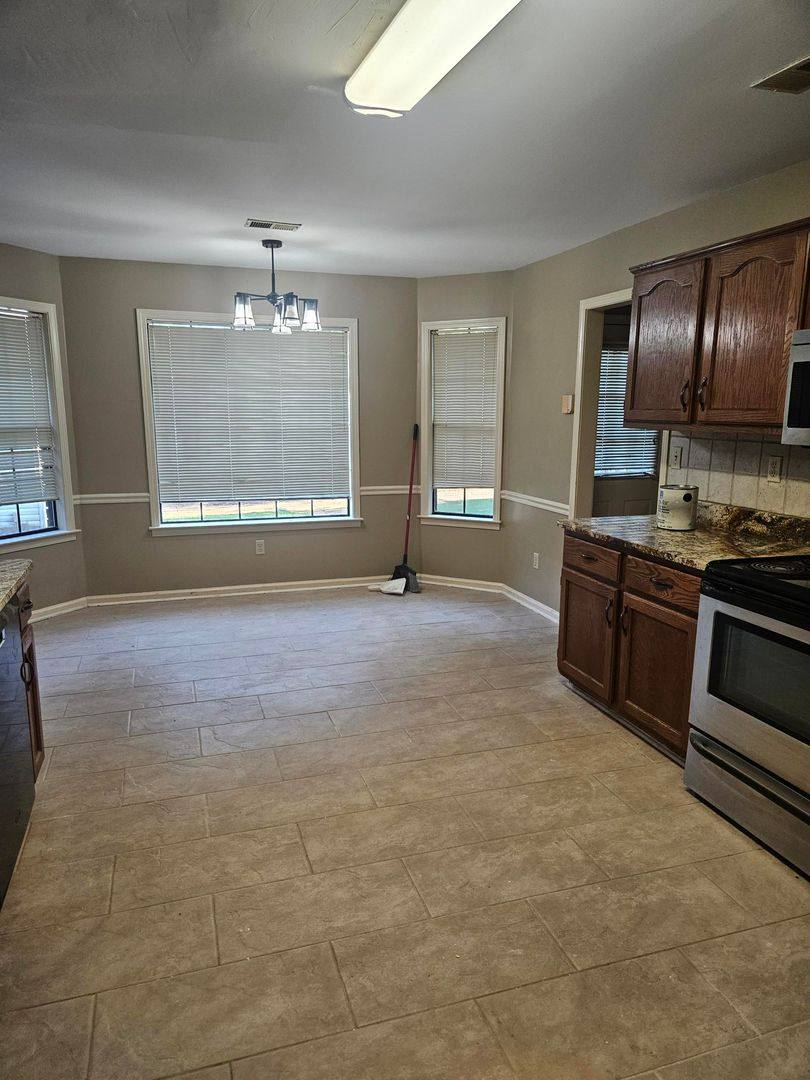 House for rent at 3741 Westridge Cove, Memphis, TN 38135