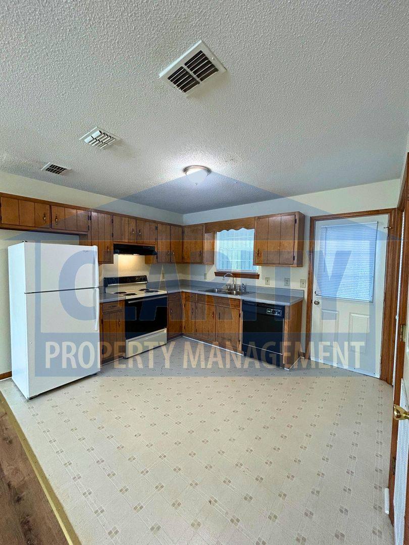 Apartment for rent at 41st St, Cleveland, TN 37312