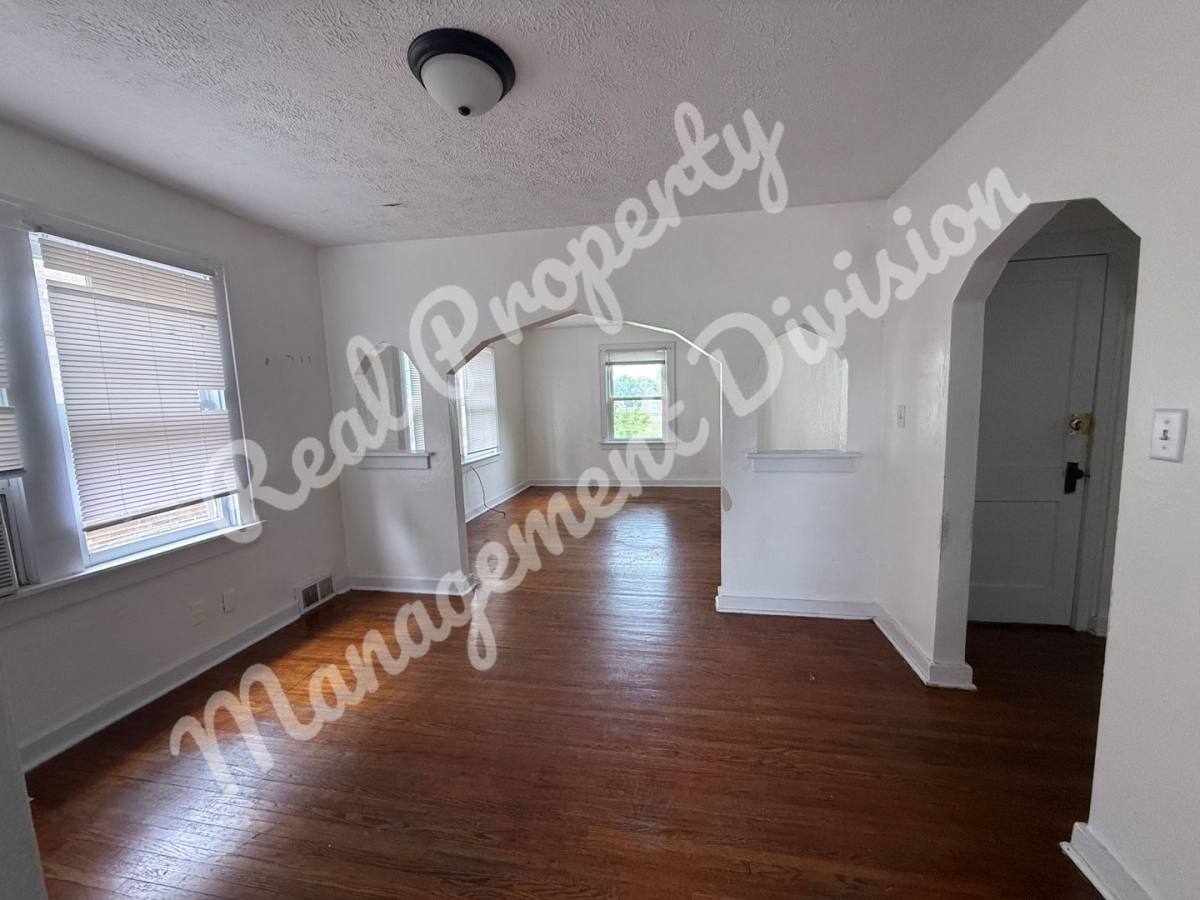 Apartment for rent at 2316 S 6th St #B, Springfield, IL 62703