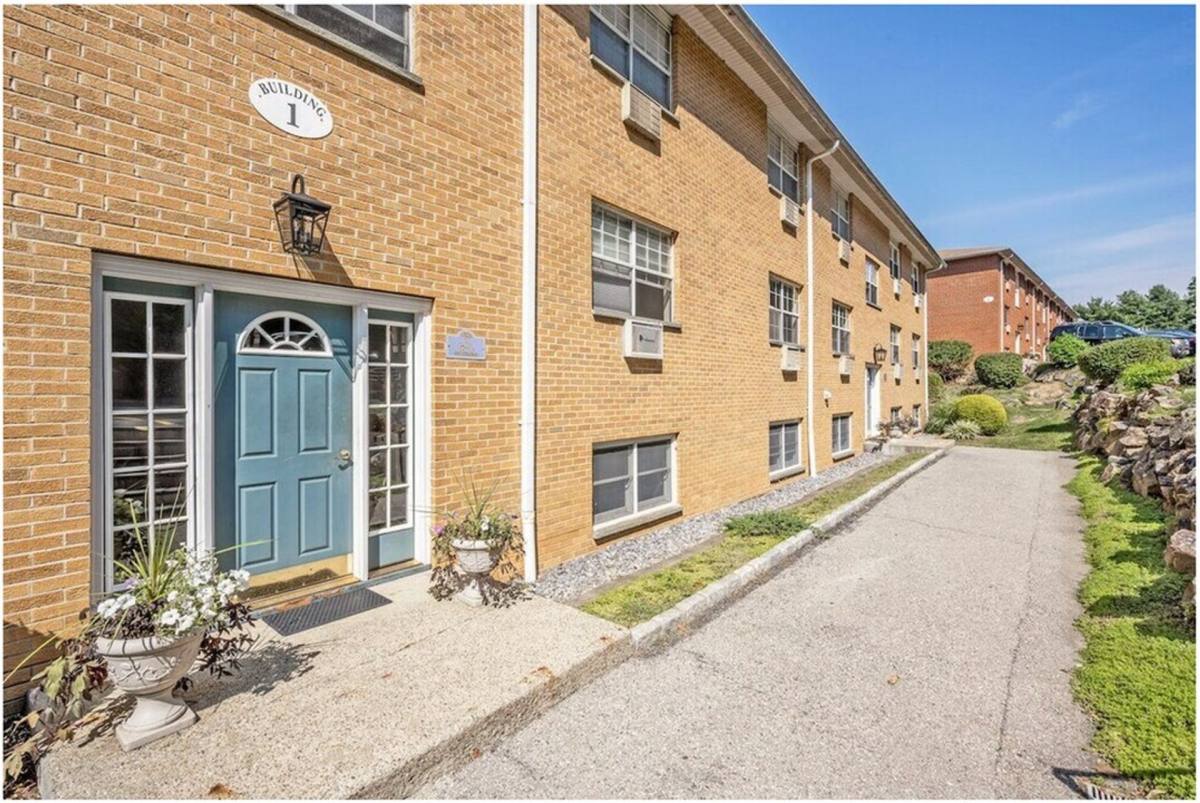 Apartment for rent at Parkside at Croton on Hudson, 20 Baltic Place, Croton on Hudson, NY 10520