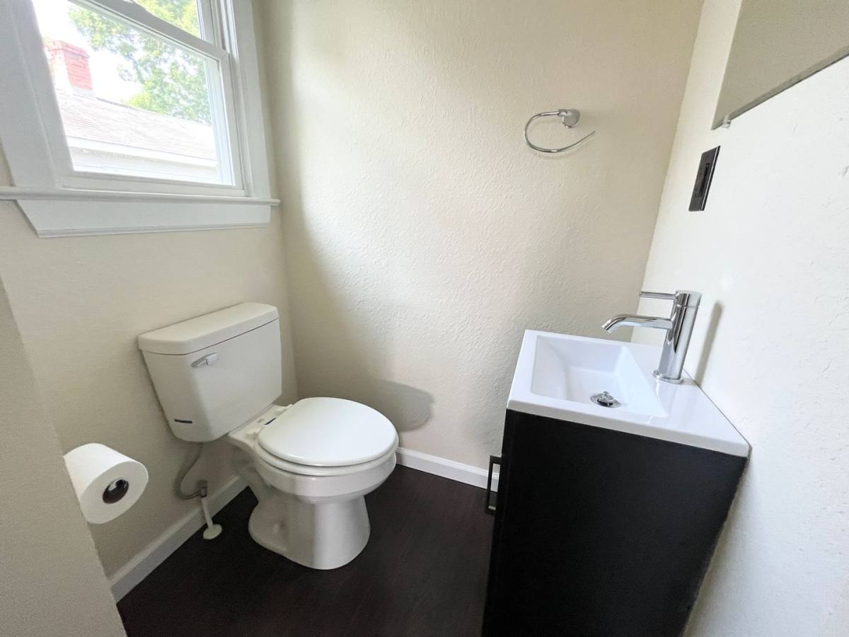 House for rent at 309 Harney St, Elizabeth City, NC 27909