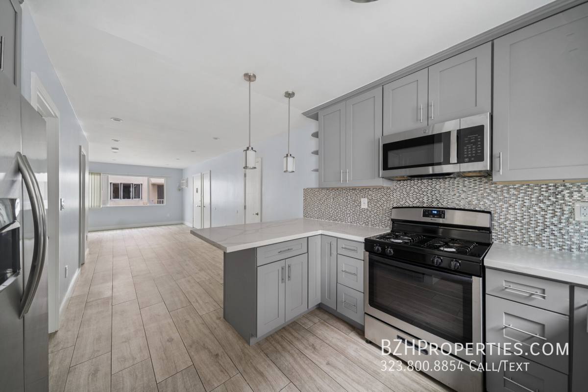 Apartment for rent at 5341 Vantage Ave #3A, Valley Village, CA 91607