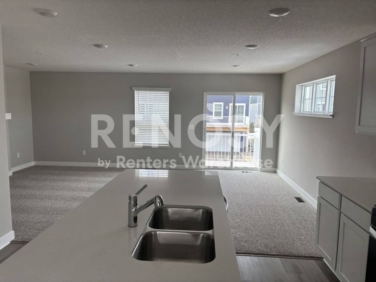 Townhouse for rent at 12572 Guadalcanal Circle NE #F, Minneapolis, MN 55449