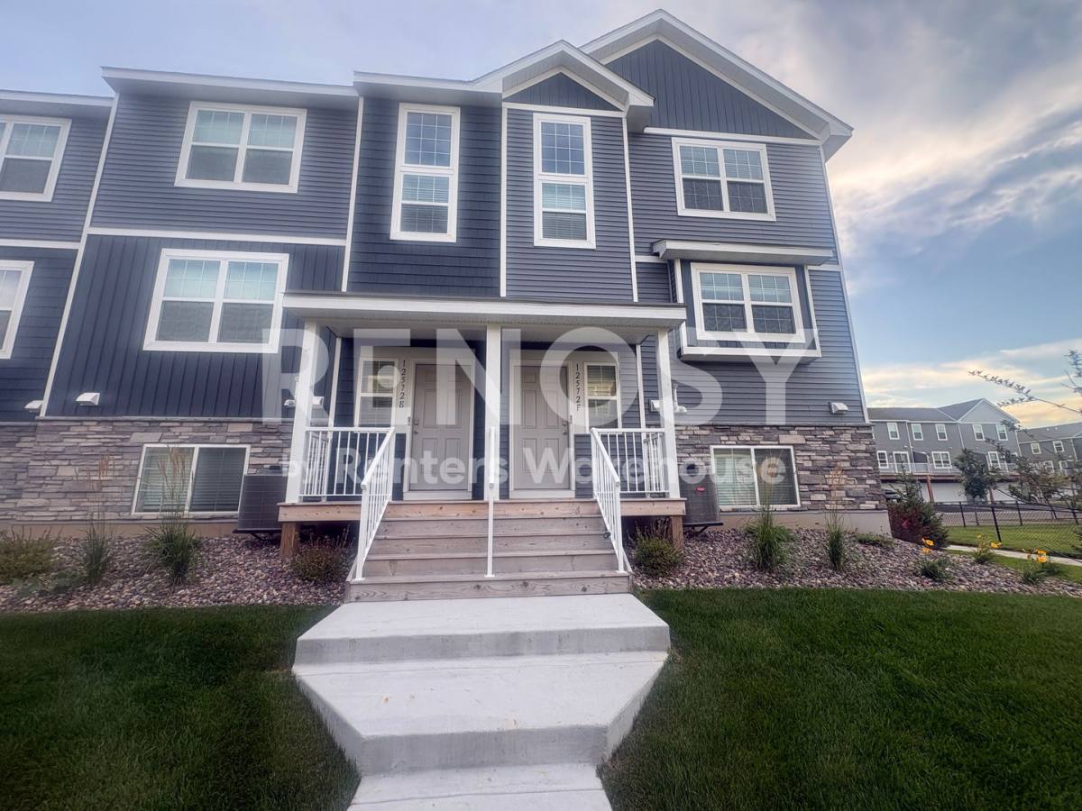 Townhouse for rent at 12572 Guadalcanal Circle NE #F, Minneapolis, MN 55449