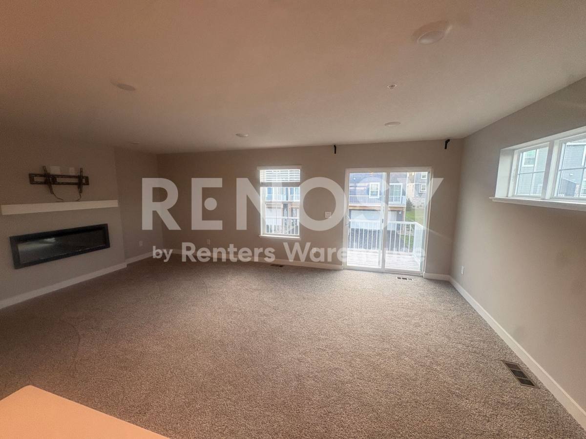 Townhouse for rent at 12572 Guadalcanal Circle NE #F, Minneapolis, MN 55449