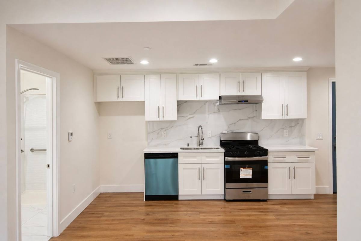 Apartment for rent at 9220 Compton Ave, Los Angeles, CA 90002