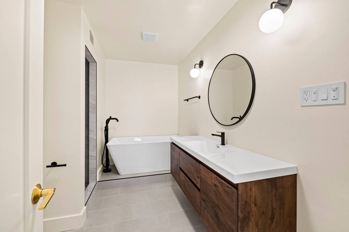 Apartment for rent at 1310 Jones St #804, San Francisco, CA 94109
