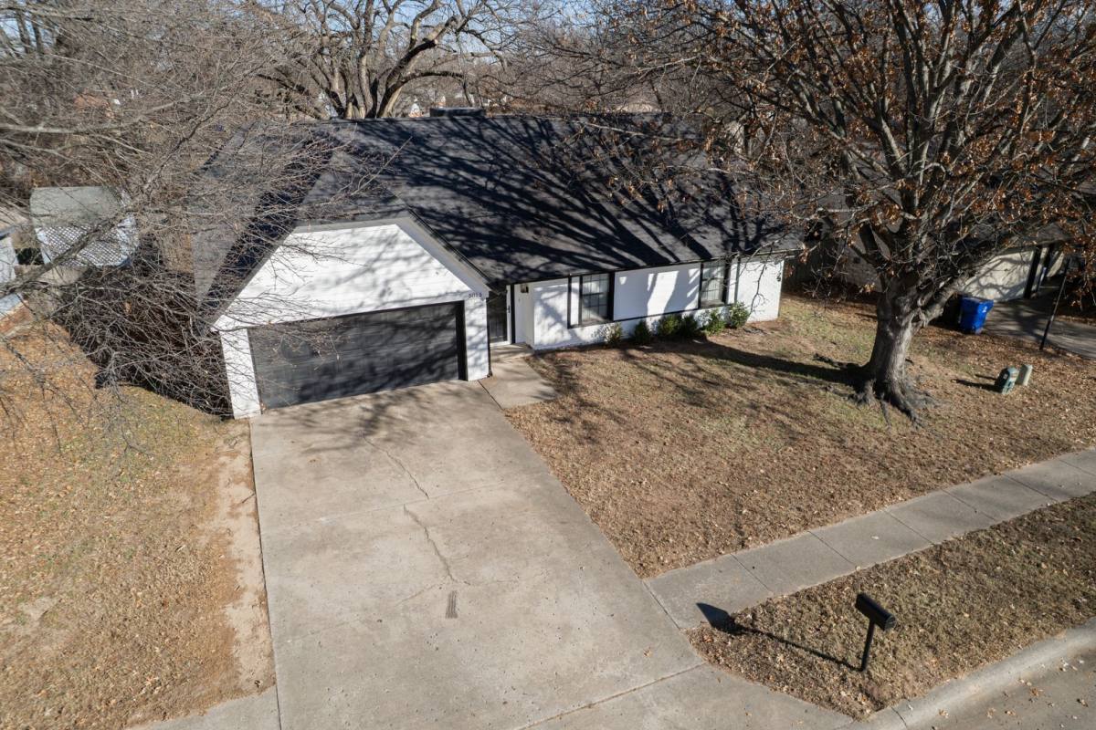 House for rent at 5013 S Lions Ave, Broken Arrow, OK 74011