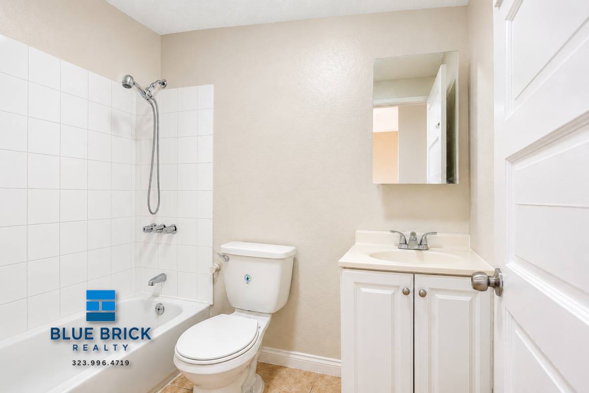 Apartment for rent at 2941 Whittier Blvd #305, Los Angeles, CA 90023