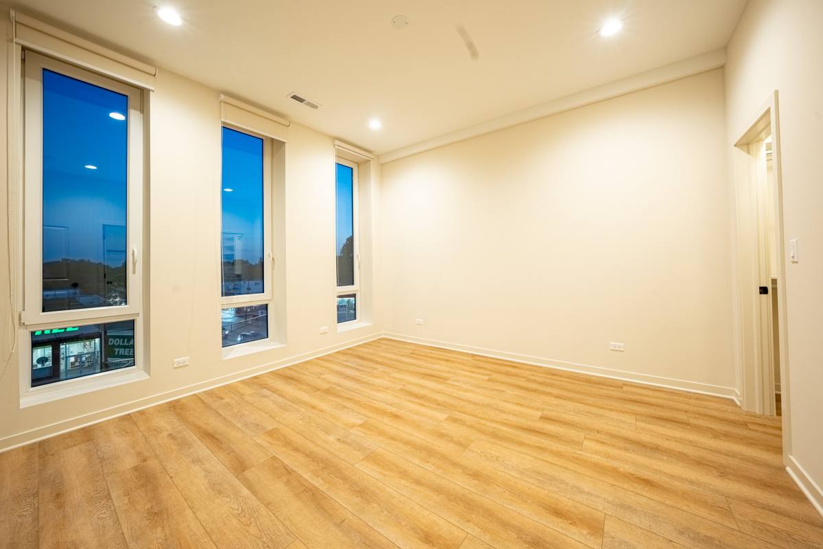 Apartment for rent at 3207 N Narragansett Ave, Chicago, IL 60634