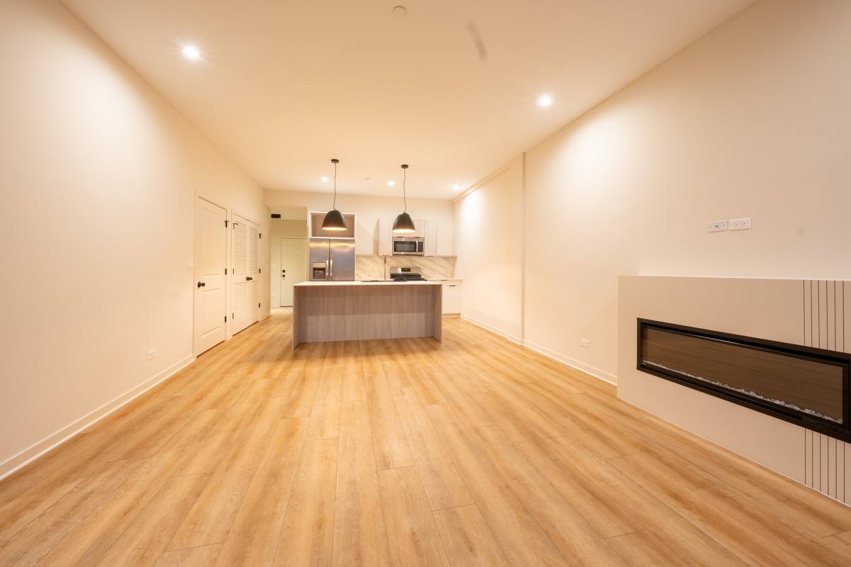 Apartment for rent at 3207 N Narragansett Ave, Chicago, IL 60634
