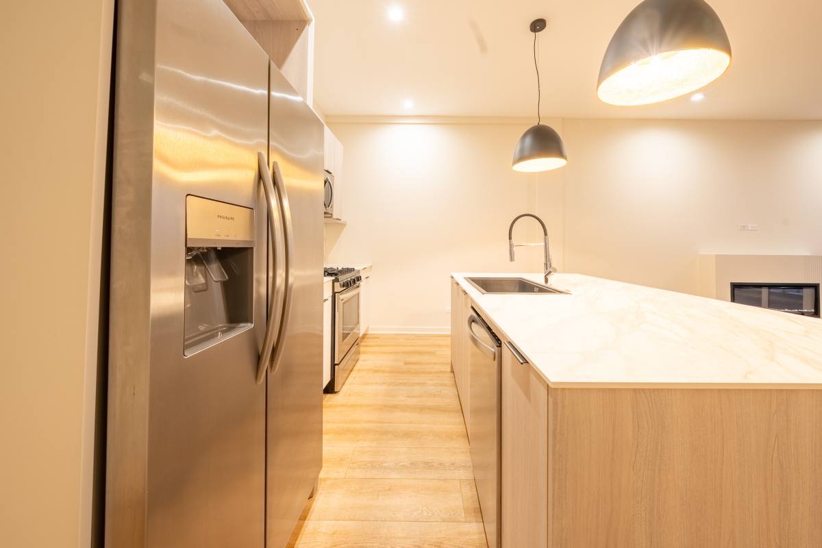 Apartment for rent at 3207 N Narragansett Ave, Chicago, IL 60634