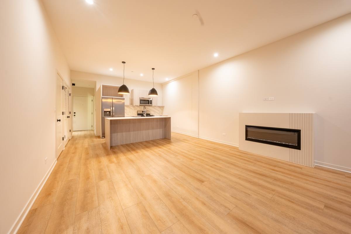 Apartment for rent at 3207 N Narragansett Ave, Chicago, IL 60634